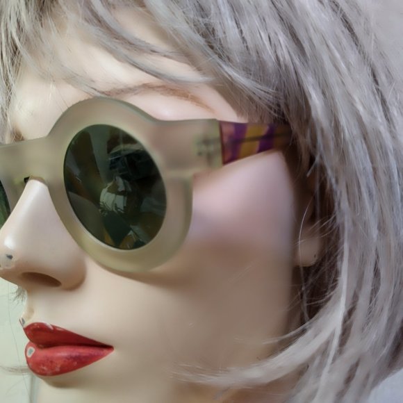 DEADSTOCK Authentic Vintage Lucite Circle Hippie Sunglasses AWESWOME AND UNIQUE